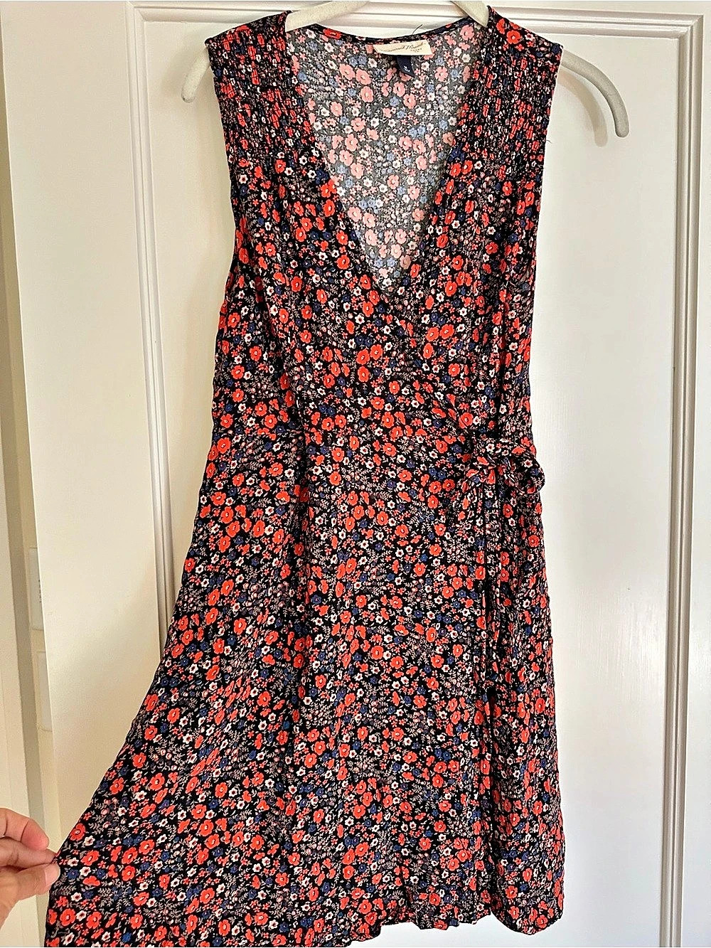 Universal Thread Floral Sleeveless Wrap Mini Dress Black & Red Medium